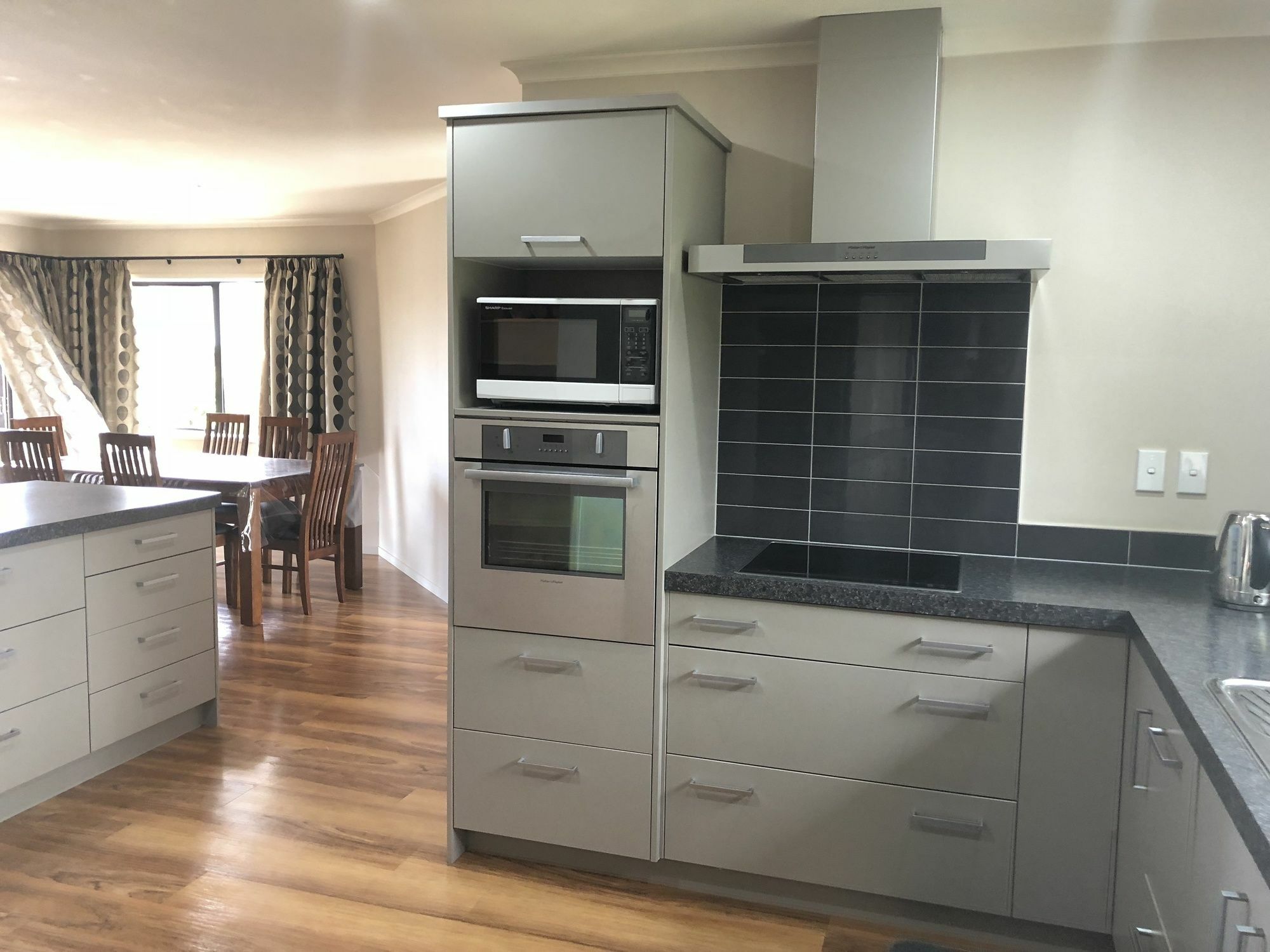 Modern Home In Huntington Hamilton Ngoại thất bức ảnh